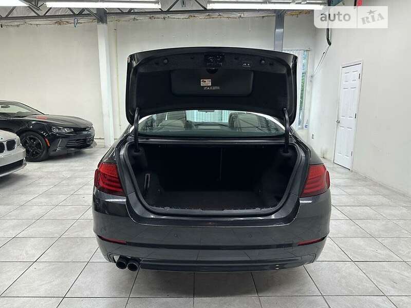 Седан BMW 5 Series 2013 в Львове