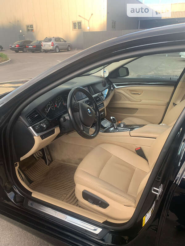 Седан BMW 5 Series 2015 в Києві