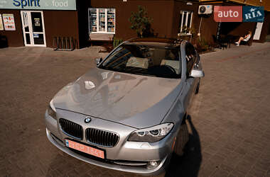 Седан BMW 5 Series 2012 в Дубні