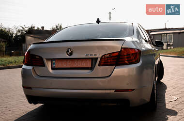 Седан BMW 5 Series 2012 в Дубні