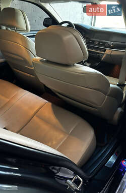 Седан BMW 5 Series 2011 в 
