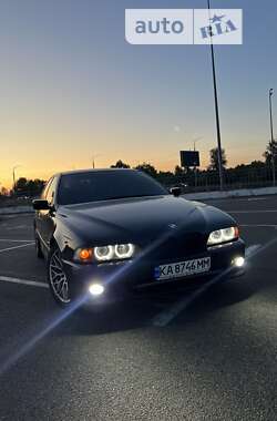 Седан BMW 5 Series 2002 в Киеве