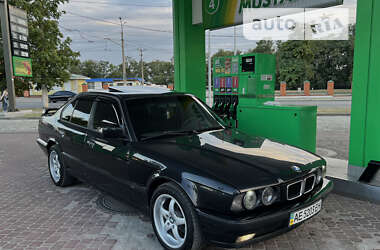 Седан BMW 5 Series 1990 в Дніпрі