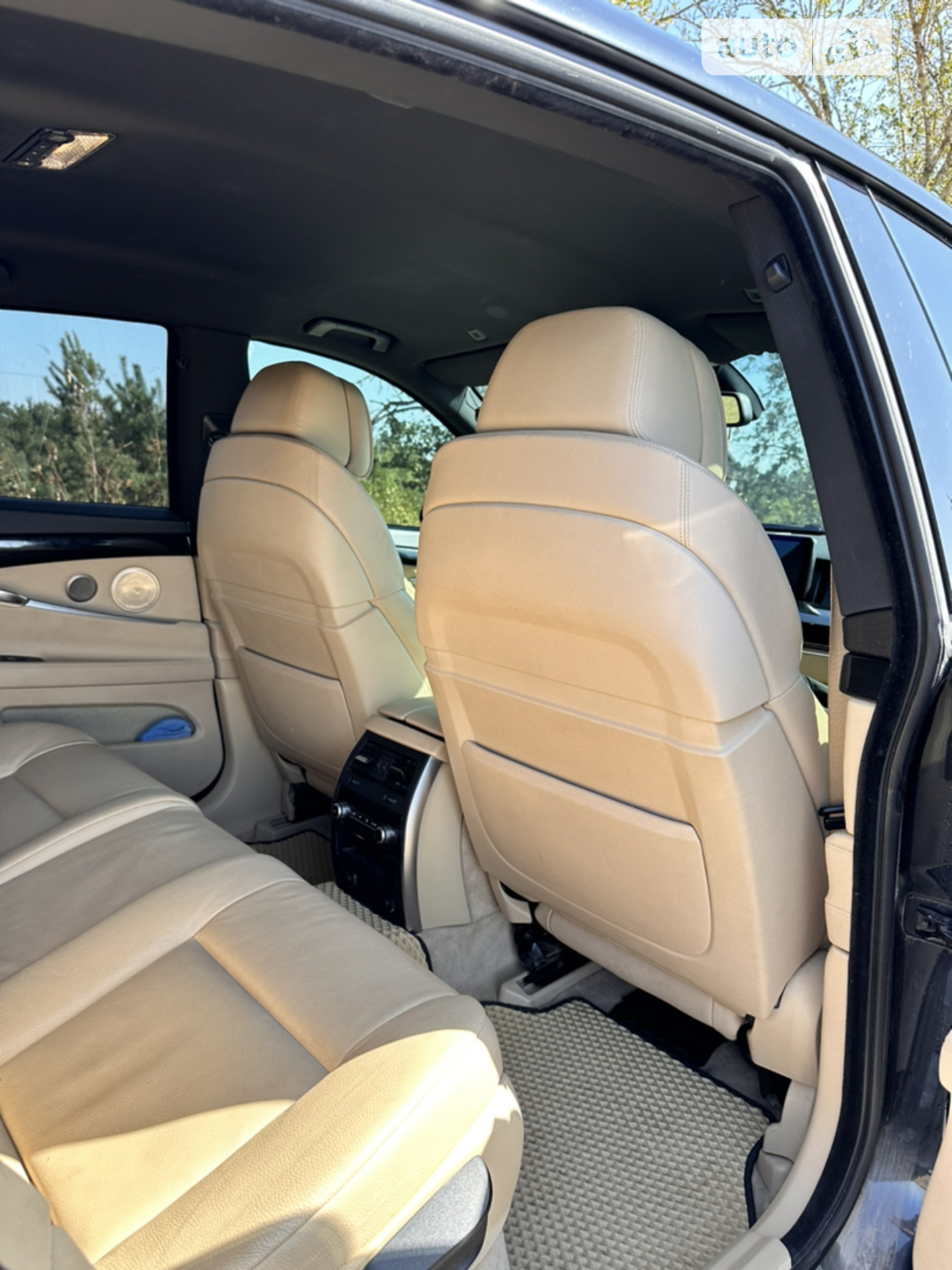 2010 BMW 5er - мініатюра 24