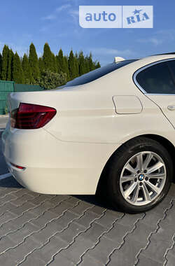 Седан BMW 5 Series 2014 в Виноградові