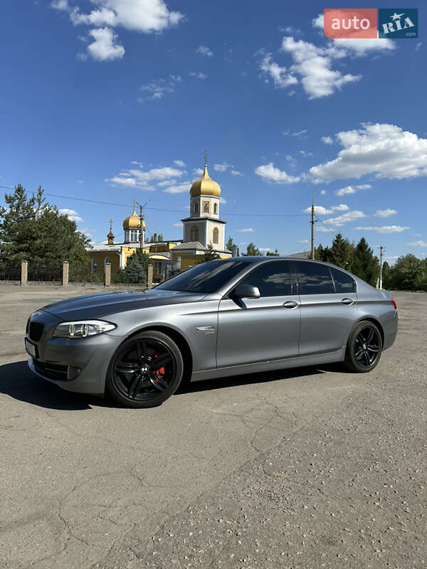 Седан BMW 5 Series 2011 в Кривому Розі