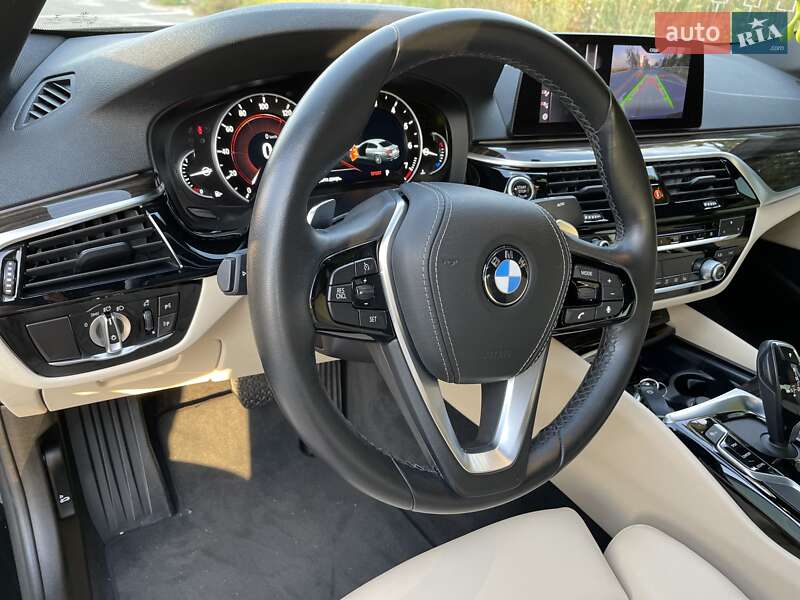Седан BMW 5 Series 2019 в Киеве