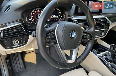 Седан BMW 5 Series 2019 в 