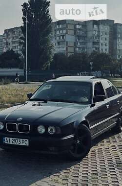 Седан BMW 5 Series 1990 в Киеве