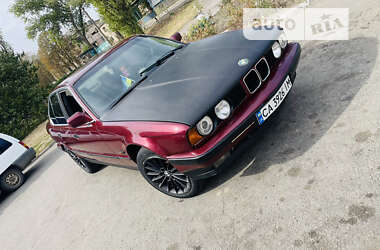 Седан BMW 5 Series 1991 в Малій Висці