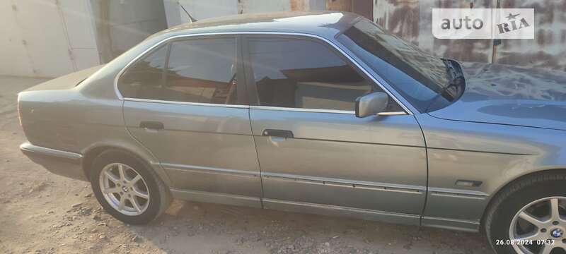 Седан BMW 5 Series 1992 в Одесі