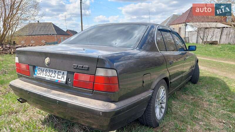 Седан BMW 5 Series 1993 в Сумах