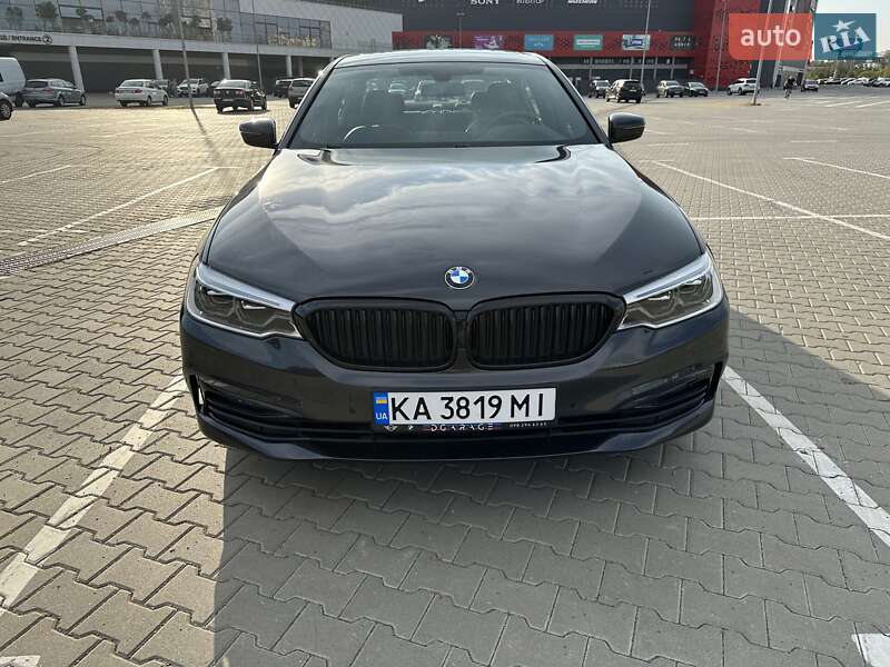 Седан BMW 5 Series 2017 в Киеве