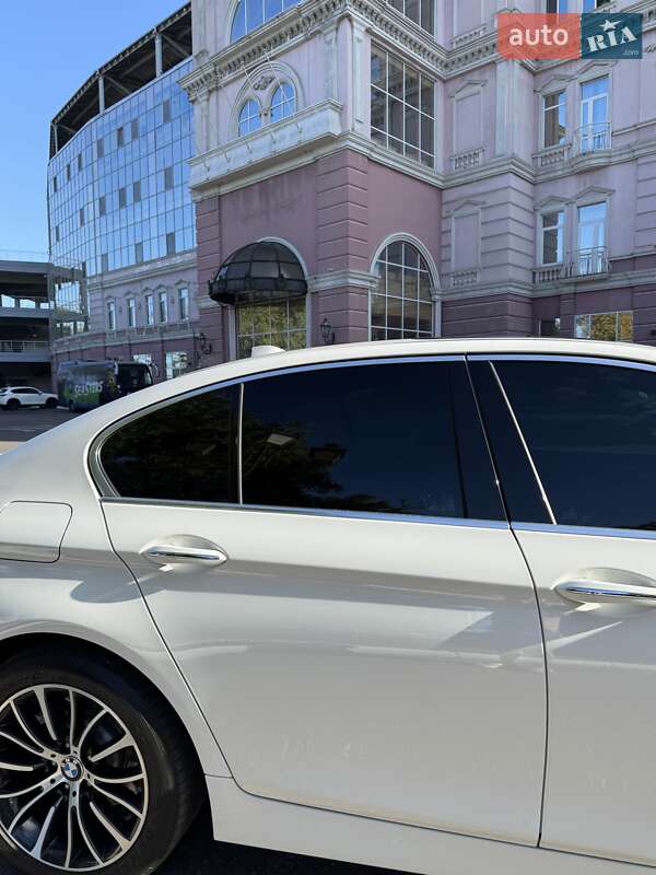 Седан BMW 5 Series 2014 в Одесі