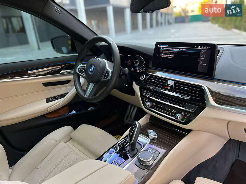 Седан BMW 5 Series 2020 в Львове