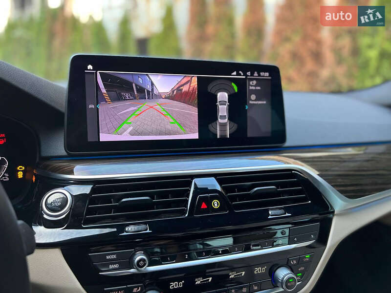 Седан BMW 5 Series 2020 в Львове