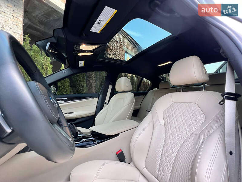 Седан BMW 5 Series 2020 в Львове