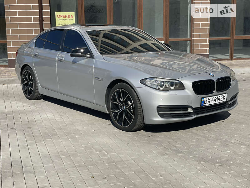 Седан BMW 5 Series 2015 в Хмельницком