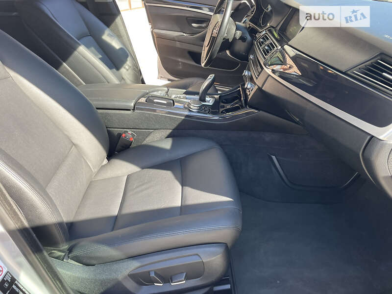 Седан BMW 5 Series 2015 в Хмельницком
