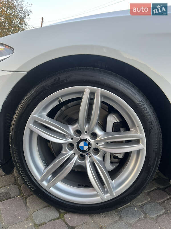 Седан BMW 5 Series 2014 в Тересве