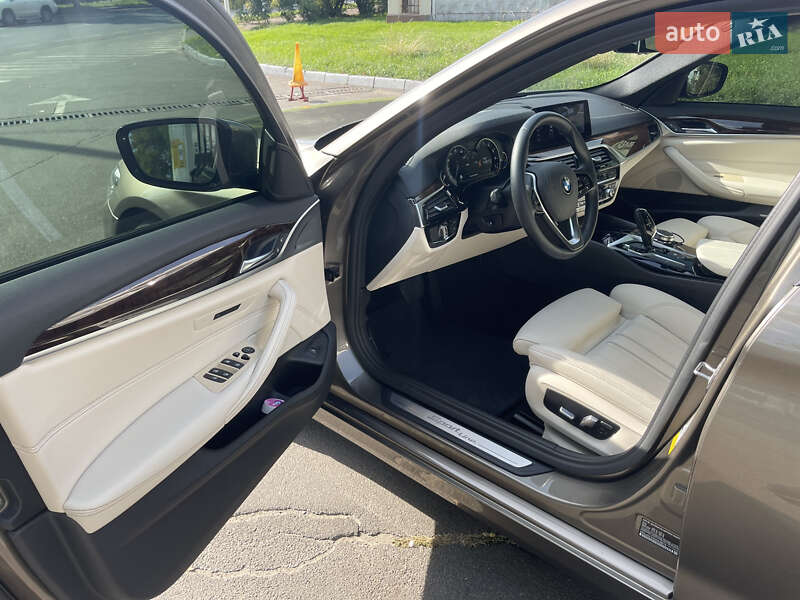 Седан BMW 5 Series 2019 в Одессе