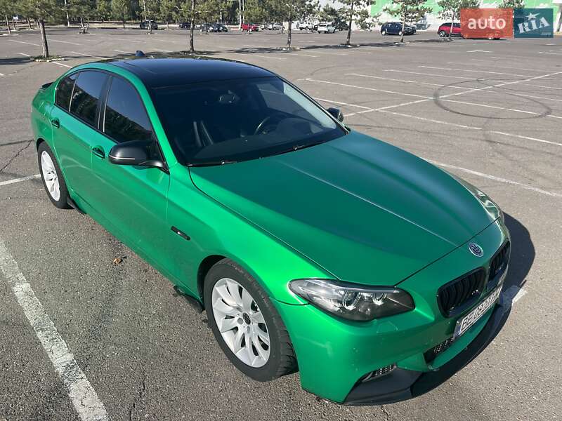 Седан BMW 5 Series 2015 в Николаеве