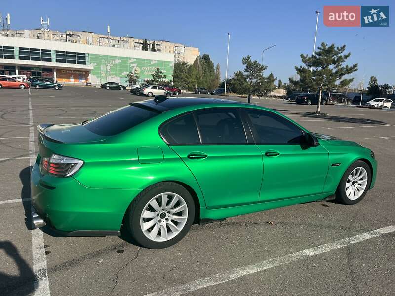 Седан BMW 5 Series 2015 в Николаеве