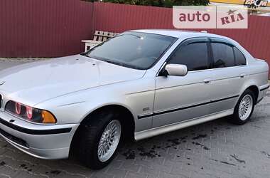 Седан BMW 5 Series 2000 в Одессе