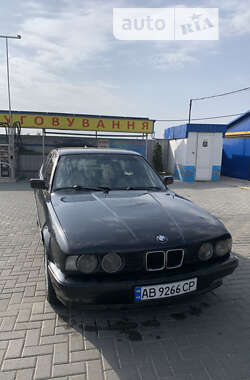 Седан BMW 5 Series 1992 в Гайсину