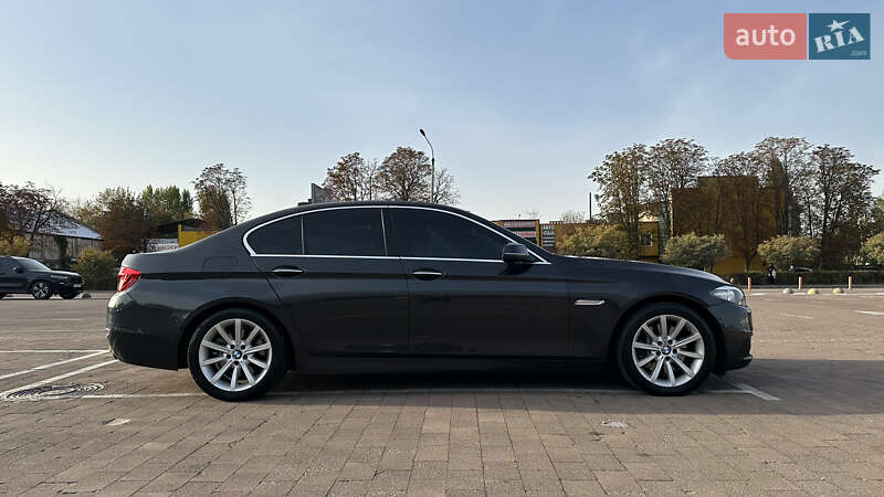 Седан BMW 5 Series 2015 в Житомире