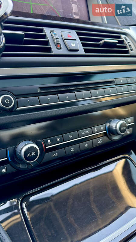 Седан BMW 5 Series 2015 в Житомире