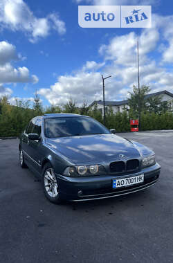 Седан BMW 5 Series 2003 в Броді