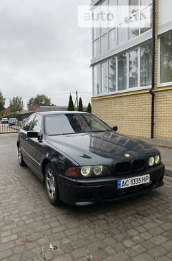 Седан BMW 5 Series 2000 в Луцке