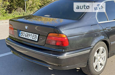 Седан BMW 5 Series 1999 в Корце