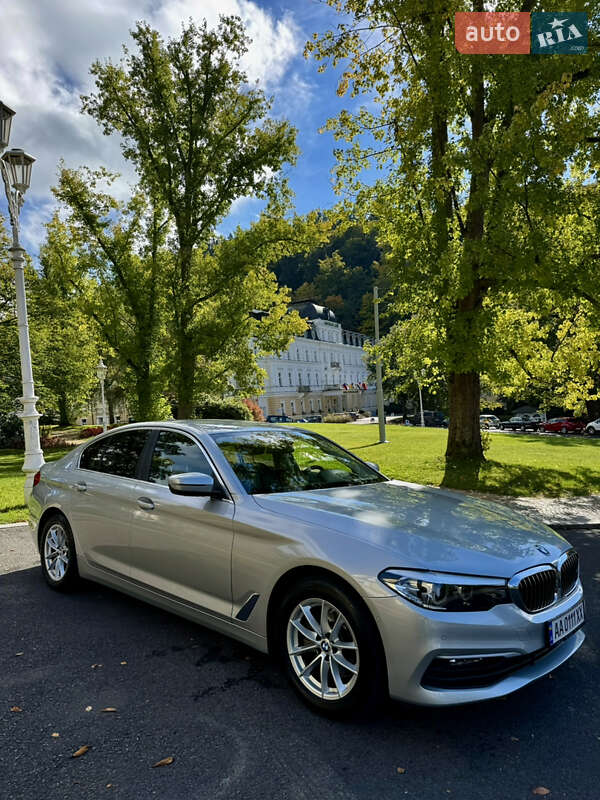 Седан BMW 5 Series 2019 в Киеве