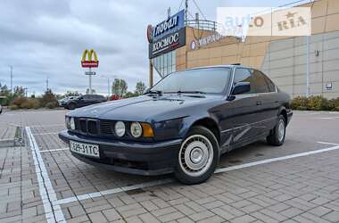 Седан BMW 5 Series 1990 в Киеве