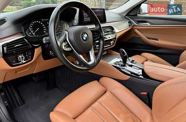 Седан BMW 5 Series 2020 в Стрию