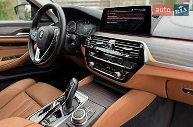 Седан BMW 5 Series 2020 в Стрию