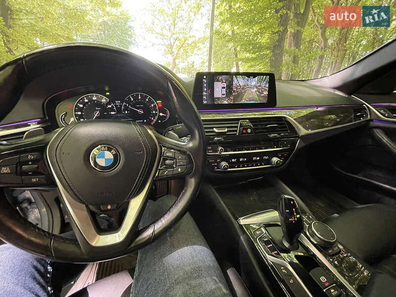 Седан BMW 5 Series 2017 в Львове