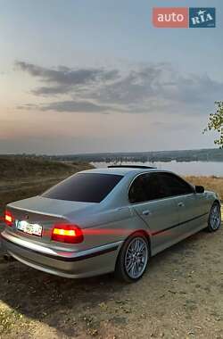 Седан BMW 5 Series 1999 в Днепре