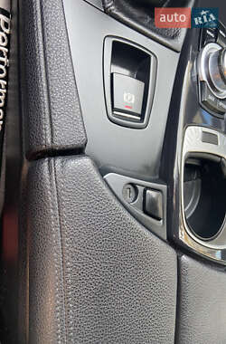 Седан BMW 5 Series 2012 в 