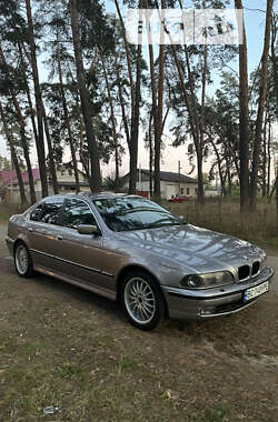 Седан BMW 5 Series 2000 в Чернігові