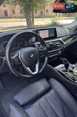Седан BMW 5 Series 2021 в 