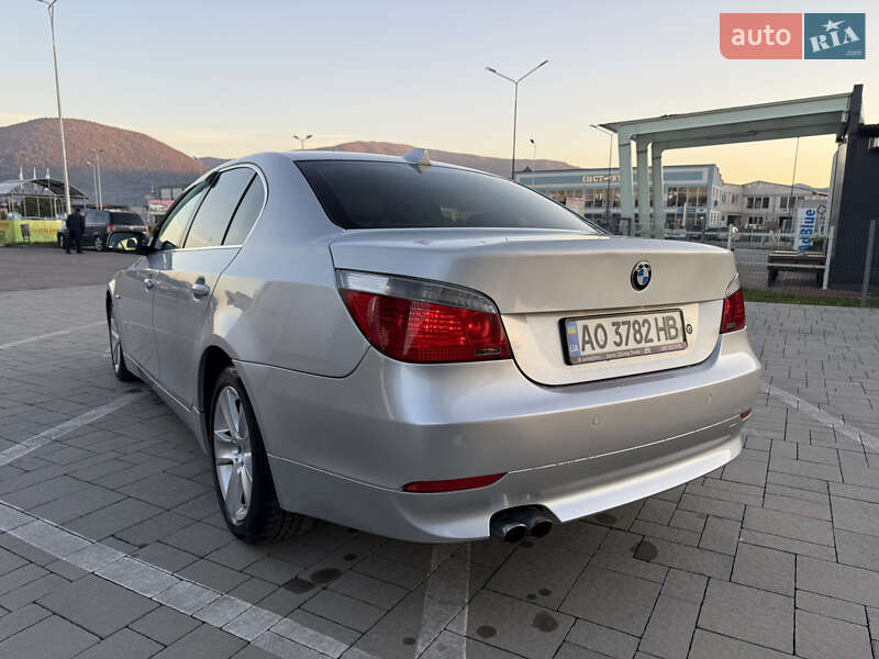 Седан BMW 5 Series 2005 в Тячеві
