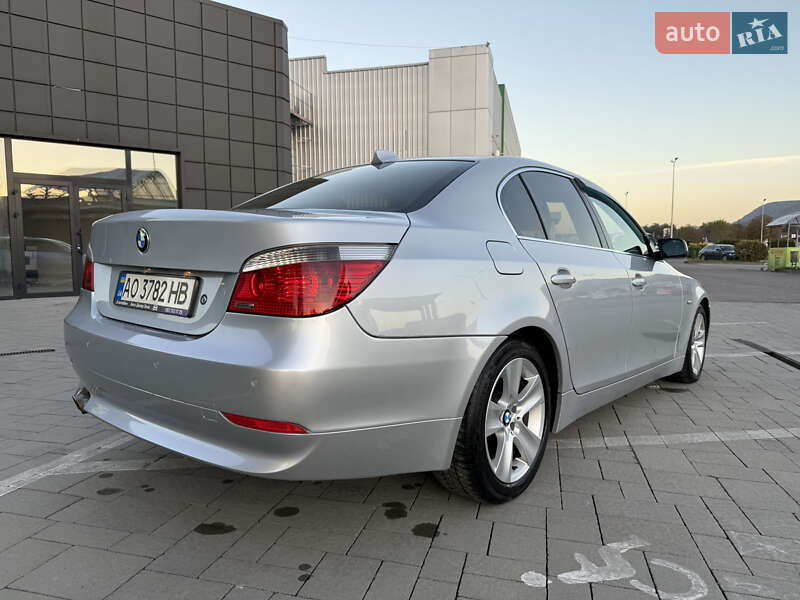 Седан BMW 5 Series 2005 в Тячеві