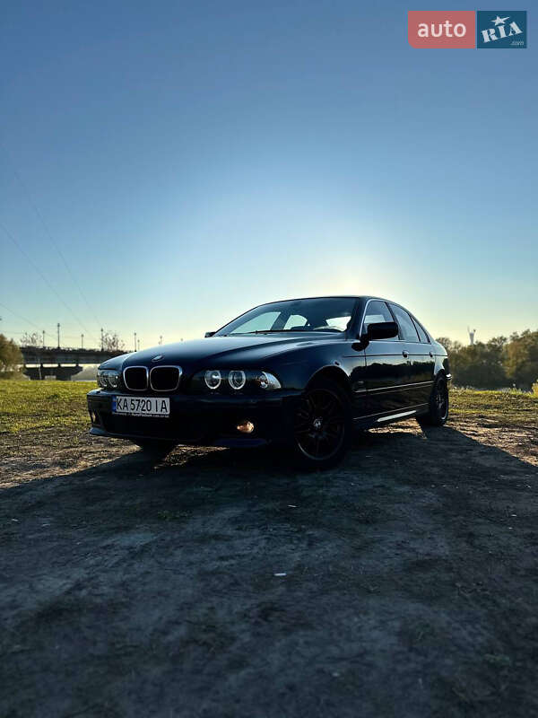 Седан BMW 5 Series 2001 в Киеве