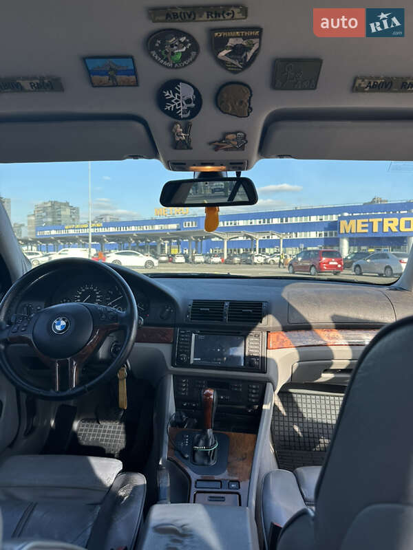 Седан BMW 5 Series 2001 в Киеве