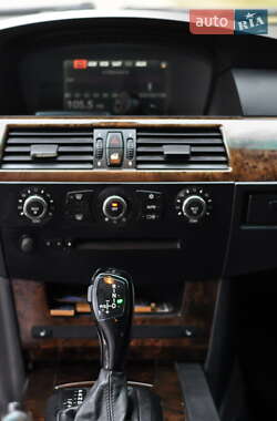 Седан BMW 5 Series 2006 в Рокитному
