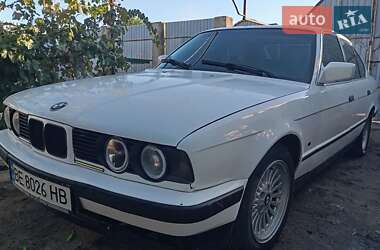 Седан BMW 5 Series 1992 в Николаеве