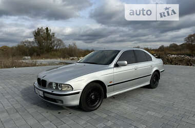 Седан BMW 5 Series 2000 в 